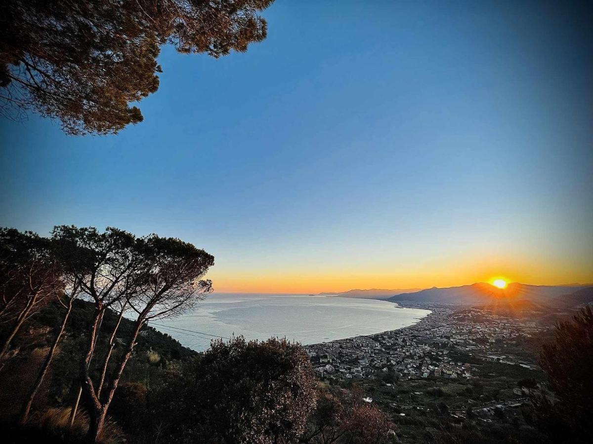 Ines Rivieraholiday Albenga Kültér fotó
